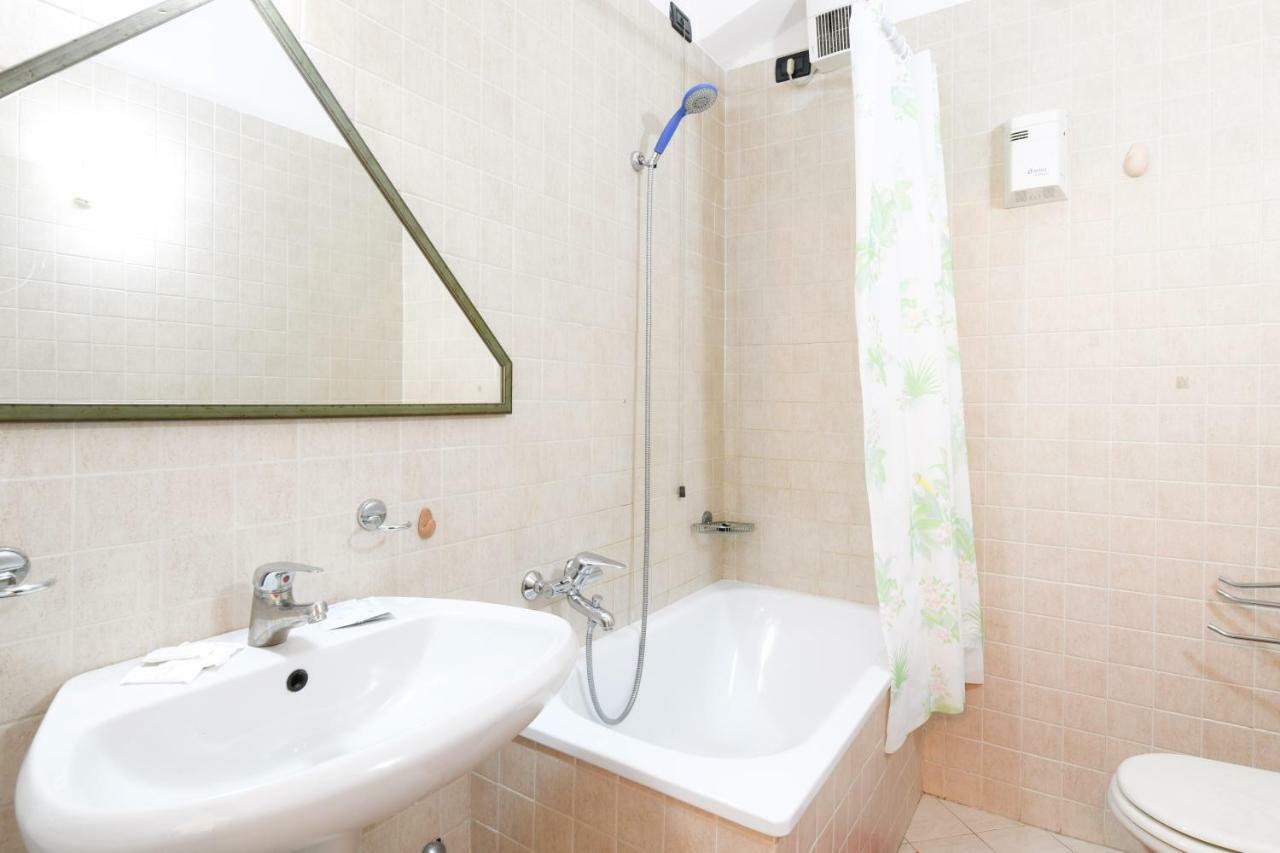 Sarno Apartments Caravaggio Sirmione Luaran gambar