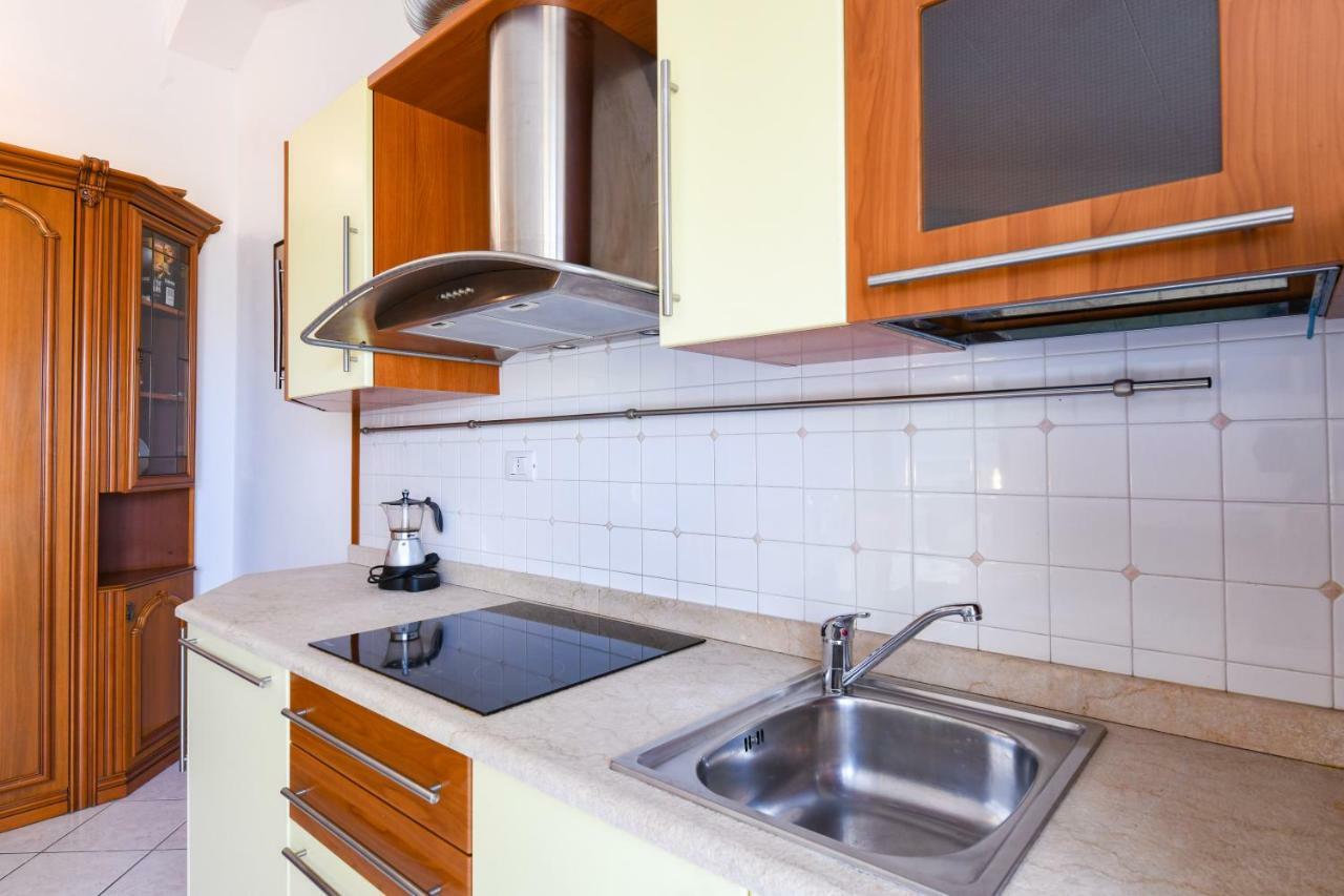 Sarno Apartments Caravaggio Sirmione Luaran gambar