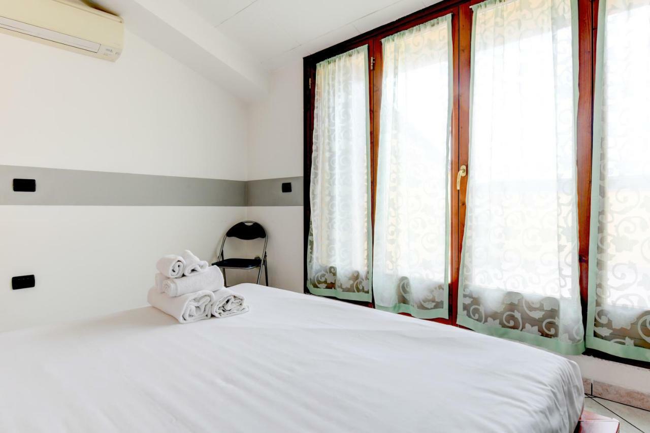 Sarno Apartments Caravaggio Sirmione Luaran gambar
