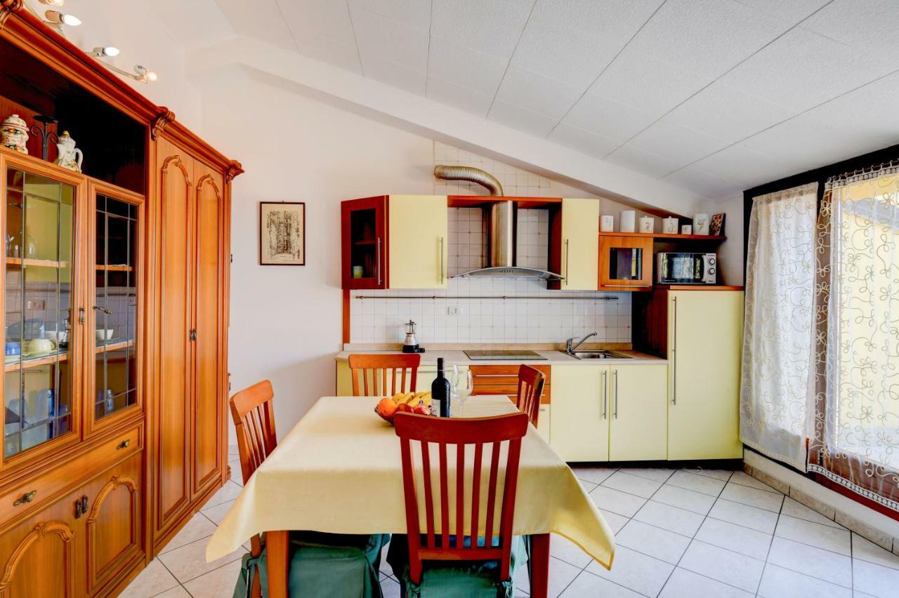Sarno Apartments Caravaggio Sirmione Luaran gambar