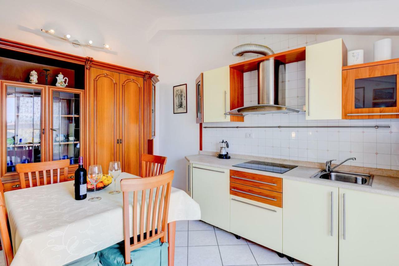 Sarno Apartments Caravaggio Sirmione Luaran gambar