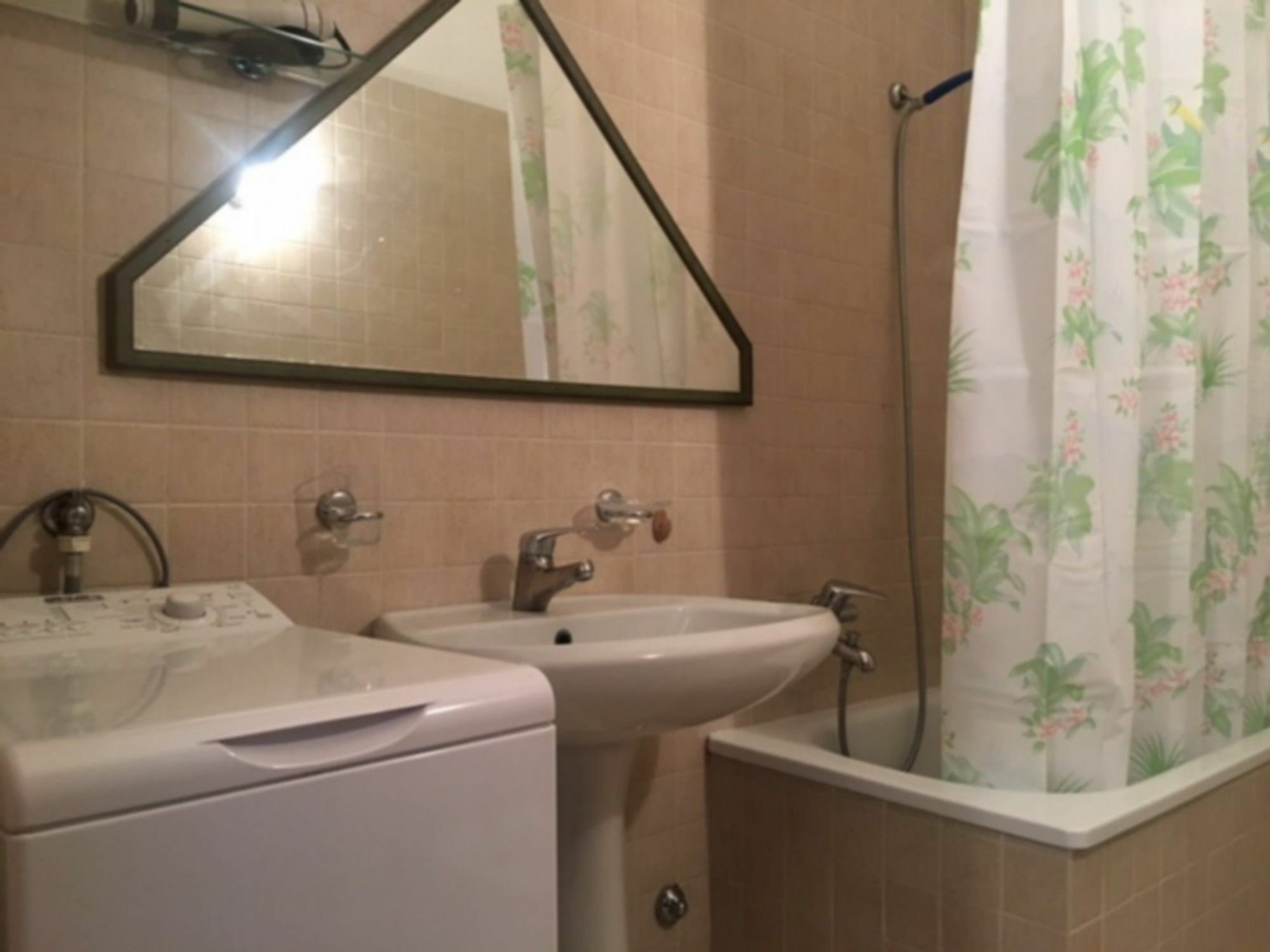 Sarno Apartments Caravaggio Sirmione Luaran gambar